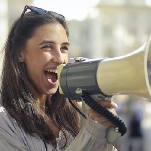 Cómo diseñar una estrategia de comunicación online solicitando el Kit Digital